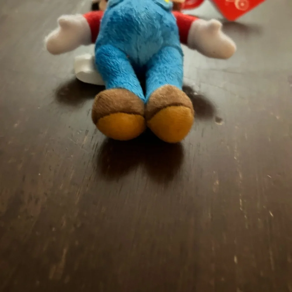 Nintendo Super Mario Plush with Red Hat and Blue Overalls key chain. - Picture 5 of 7